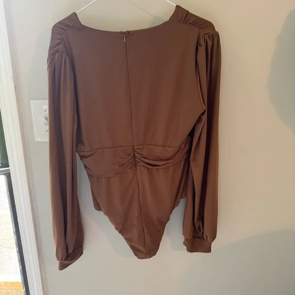 Princess Polly‎ JUDE LONG SLEEVE BODYSUIT BROWN - Picture 8 of 9